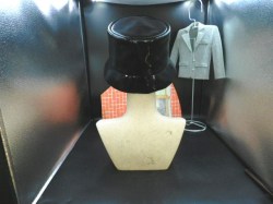 black patent hat main bk